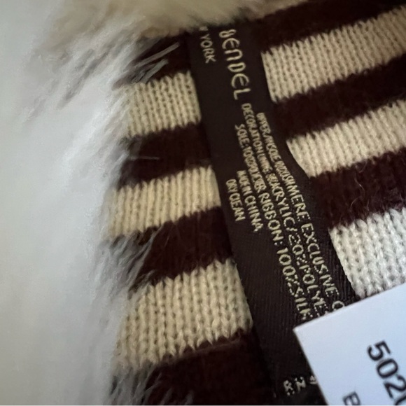 Henri Bendel Cashmere Faux Fur Slippers Comfy Collectable NWT - Picture 6 of 7